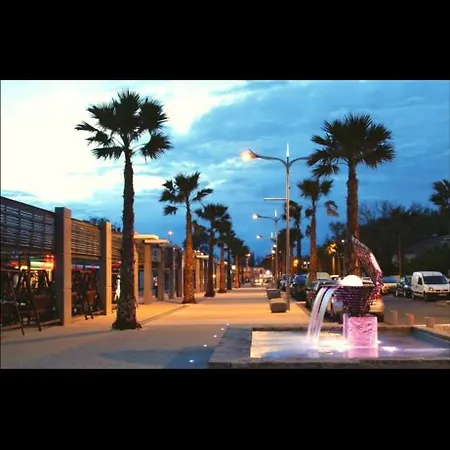 Villa Maison Les Pieds Dans L'eau Marseillan (Herault)